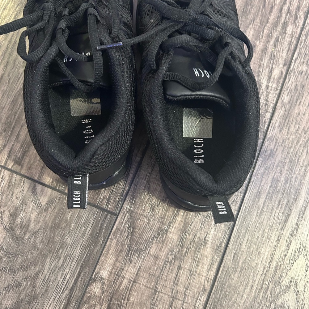 Bloch Black Split-Sole Practice Dance/Pilates/Zum… - image 3